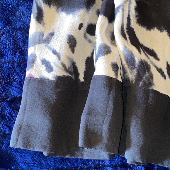 THE LIMITED. SILK MIDI SKIRT.SUBTLE FLORAL PATTERN - Picture 3 of 10